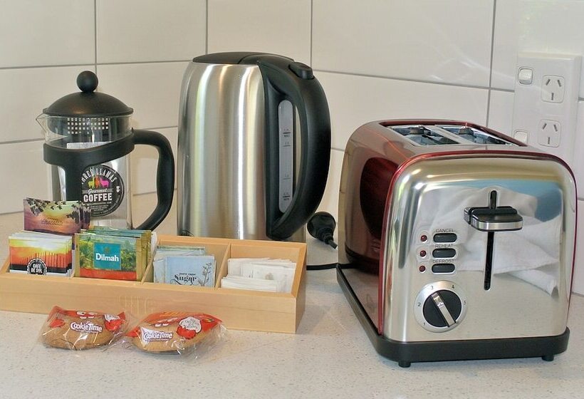 Oxford Village Motels