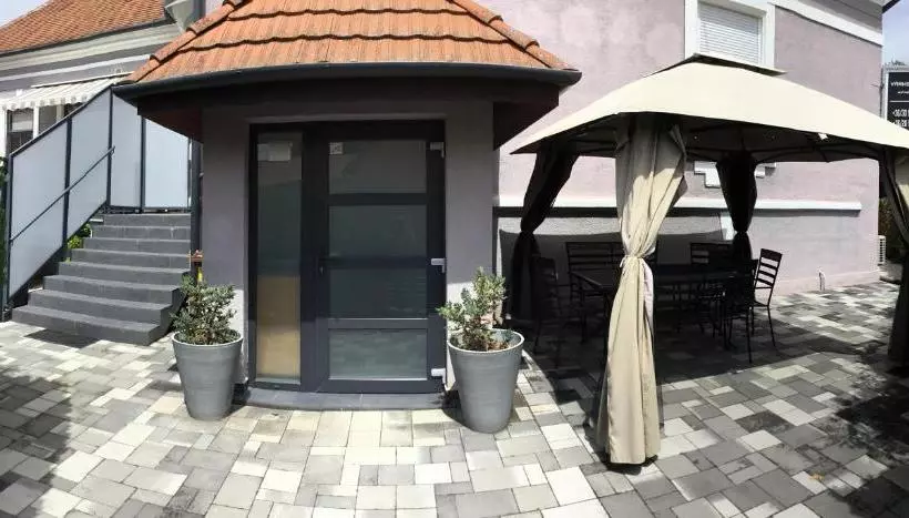 Majatalo Varkerulet Apartman