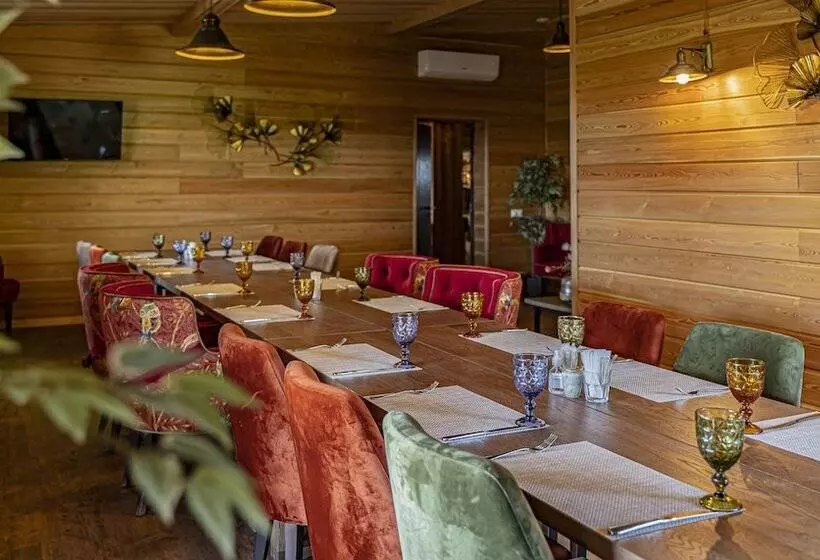 Russian Seasons Park Hotel Peresvet