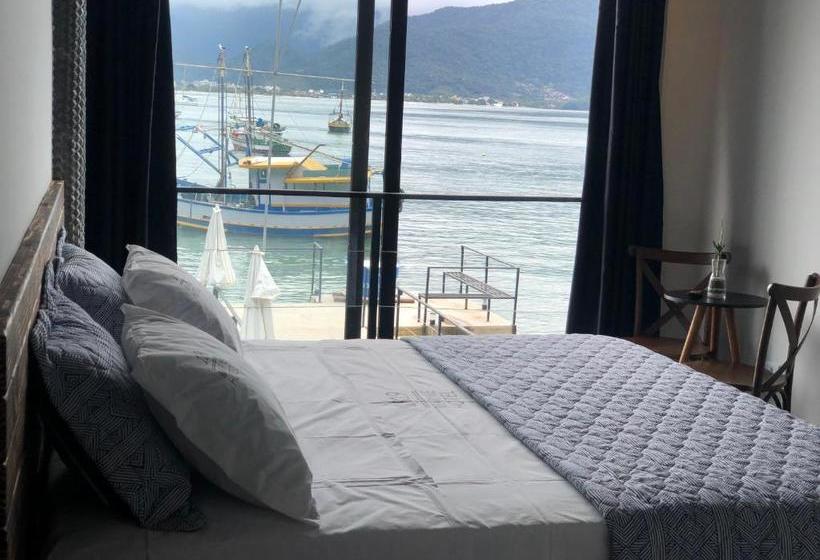 فندق 1819 Marine Lodge