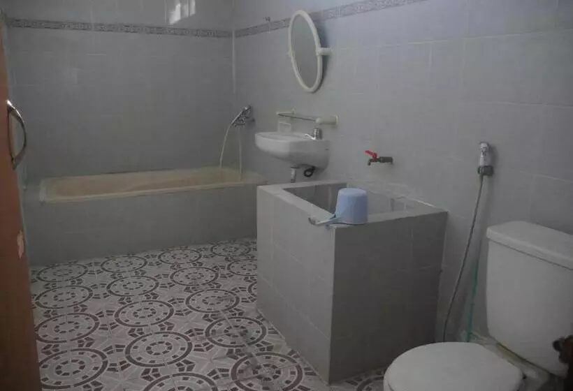 ホテル Garuda Syariah Near Alun Alun Banjarnegara