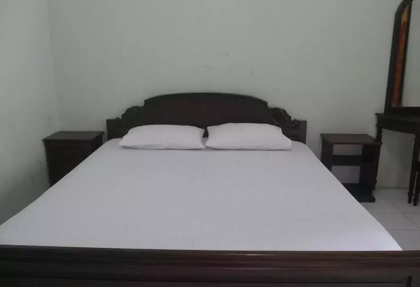 ホテル Garuda Syariah Near Alun Alun Banjarnegara