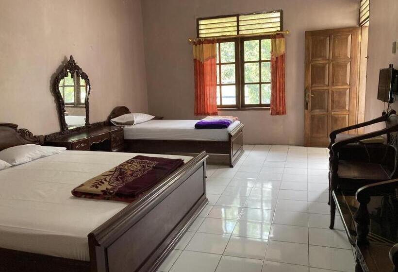 Hotel Garuda Syariah Near Alun Alun Banjarnegara