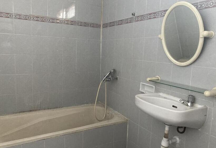 Hotel Garuda Syariah Near Alun Alun Banjarnegara