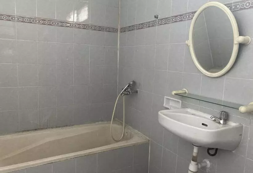 ホテル Garuda Syariah Near Alun Alun Banjarnegara