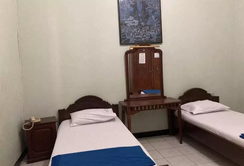 ホテル Garuda Syariah Near Alun Alun Banjarnegara