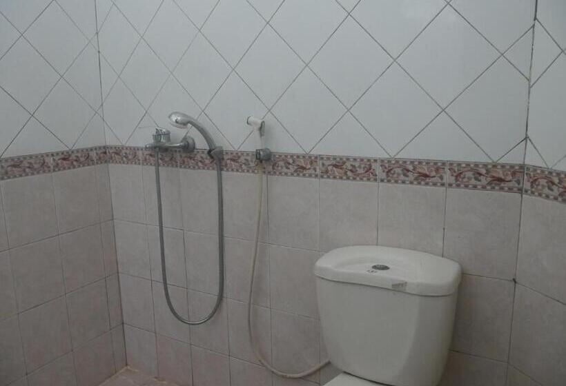 Hotel Garuda Syariah Near Alun Alun Banjarnegara