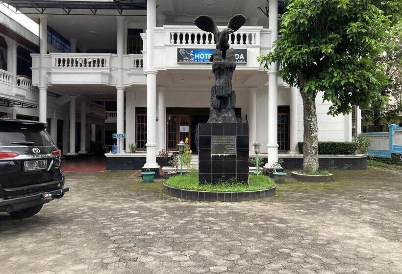 Hotel Garuda Syariah Near Alun Alun Banjarnegara