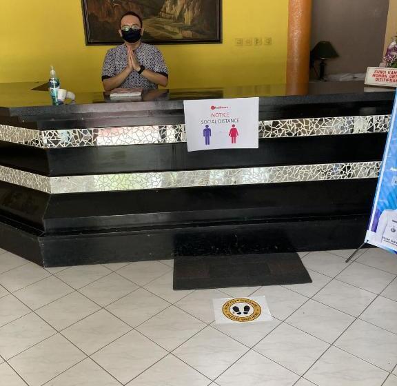 Hotel Garuda Syariah Near Alun Alun Banjarnegara