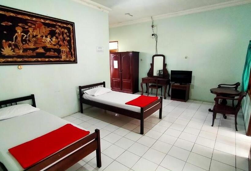 Hotel Garuda Syariah Near Alun Alun Banjarnegara