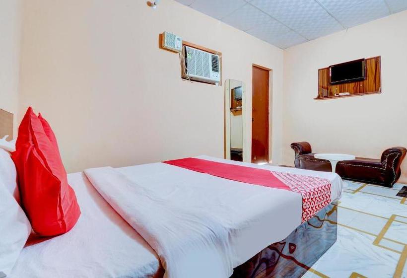 Hotel Oyo 79682 Diamond