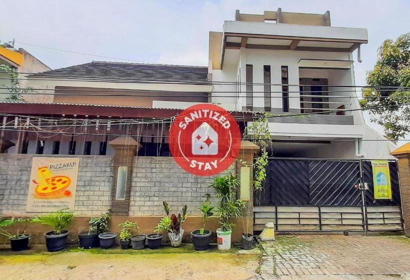 Hotel Oyo 90375 P10 Syariah