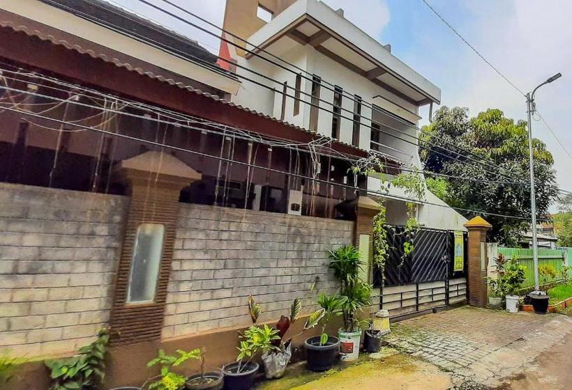 Hotel Oyo 90375 P10 Syariah