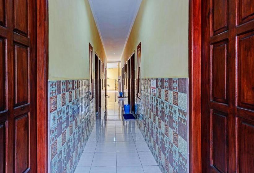 Hotel Oyo 90375 P10 Syariah