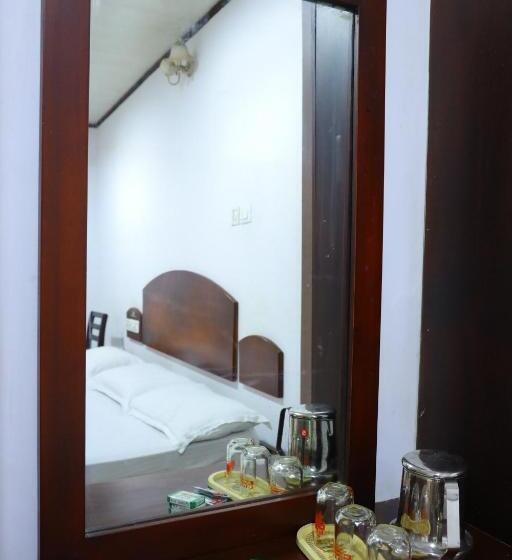 Отель Ramanilayam Tourist Home