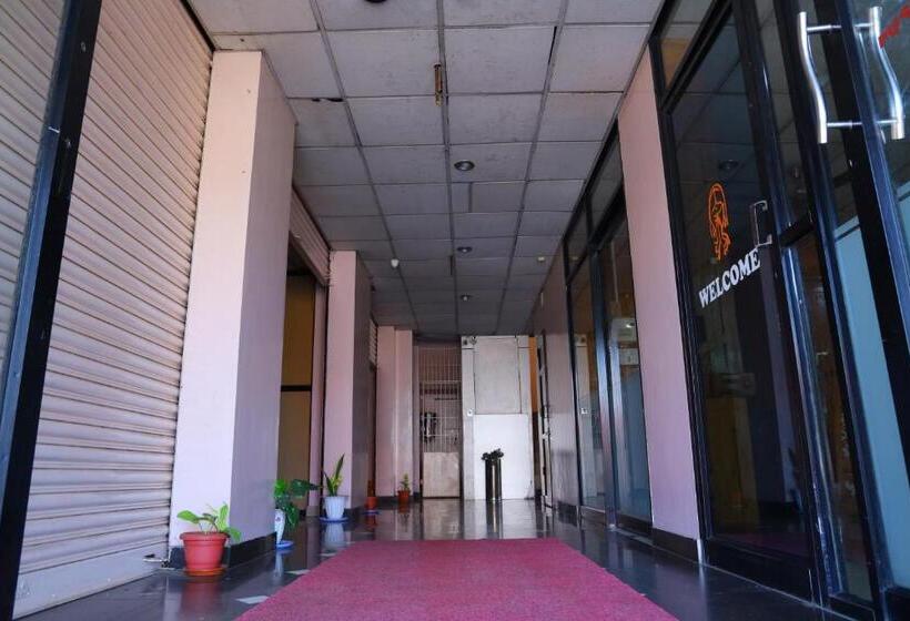 Отель Ramanilayam Tourist Home