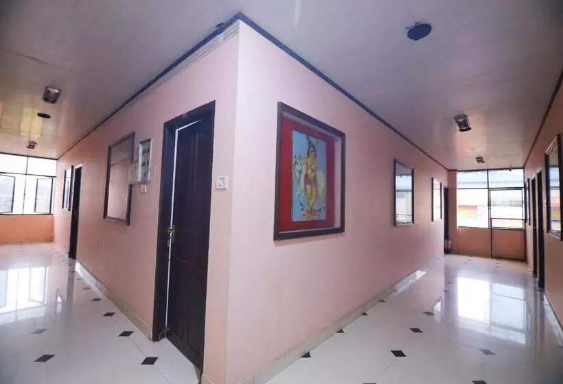 Hotelli Ramanilayam Tourist Home