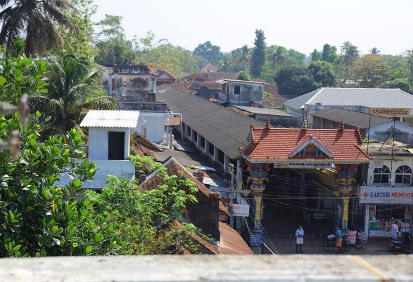 Отель Ramanilayam Tourist Home