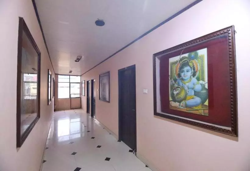 Hotelli Ramanilayam Tourist Home