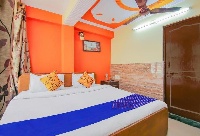 בית מלון כפרי Spot On 79602  Royal