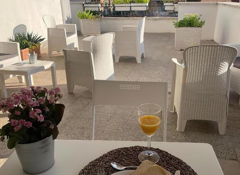 پانسیون Terrace Boutique Inn