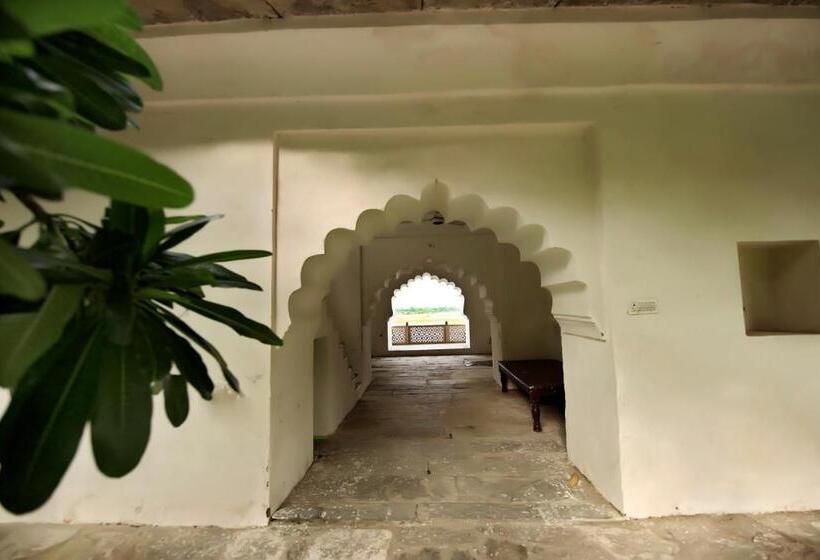 Rajmahal Palace By Kanota Hotels Near Bisalpur Dam