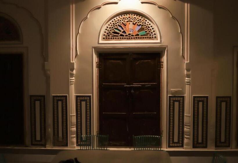 Rajmahal Palace By Kanota Hotels Near Bisalpur Dam