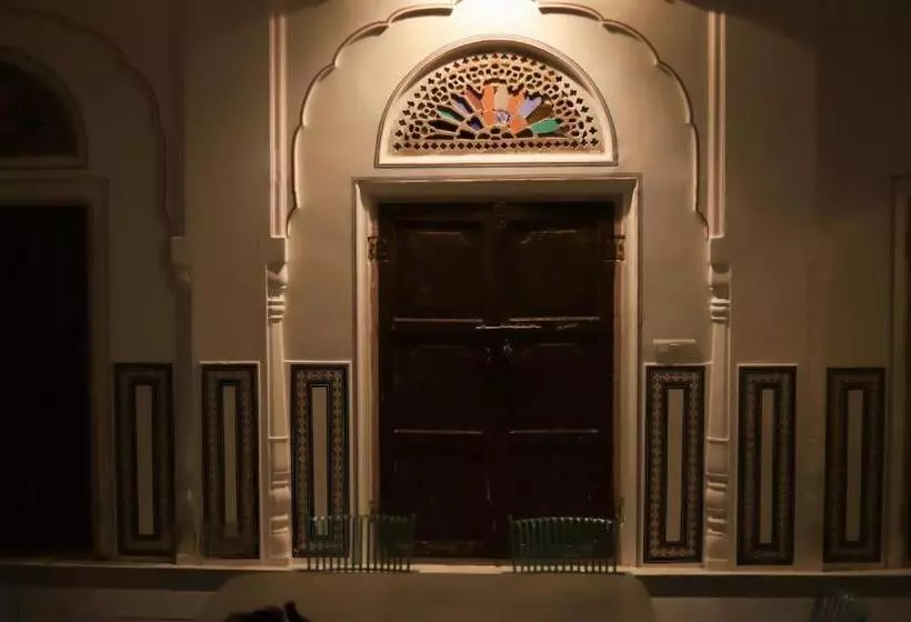 Rajmahal Palace By Kanota Hotels Near Bisalpur Dam