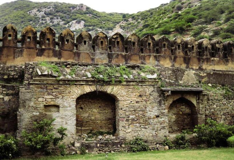 Rajmahal Palace By Kanota Hotels Near Bisalpur Dam