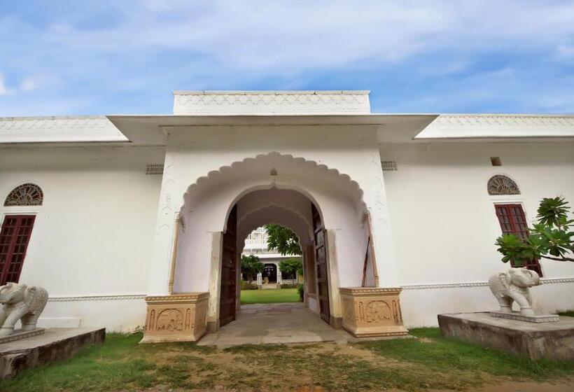 Rajmahal Palace By Kanota Hotels Near Bisalpur Dam