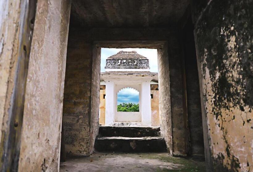 Rajmahal Palace By Kanota Hotels Near Bisalpur Dam