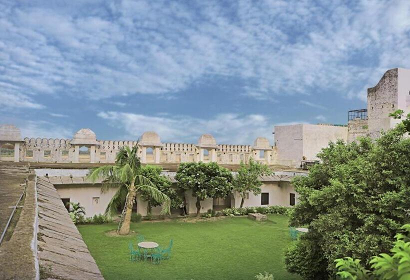 Rajmahal Palace By Kanota Hotels Near Bisalpur Dam