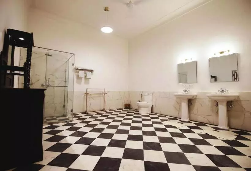 Rajmahal Palace By Kanota Hotels Near Bisalpur Dam