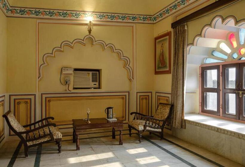 Rajmahal Palace By Kanota Hotels Near Bisalpur Dam