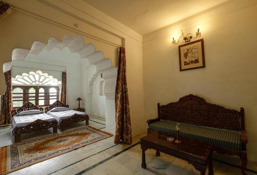 Rajmahal Palace By Kanota Hotels Near Bisalpur Dam