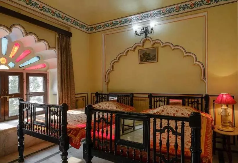 Rajmahal Palace By Kanota Hotels Near Bisalpur Dam