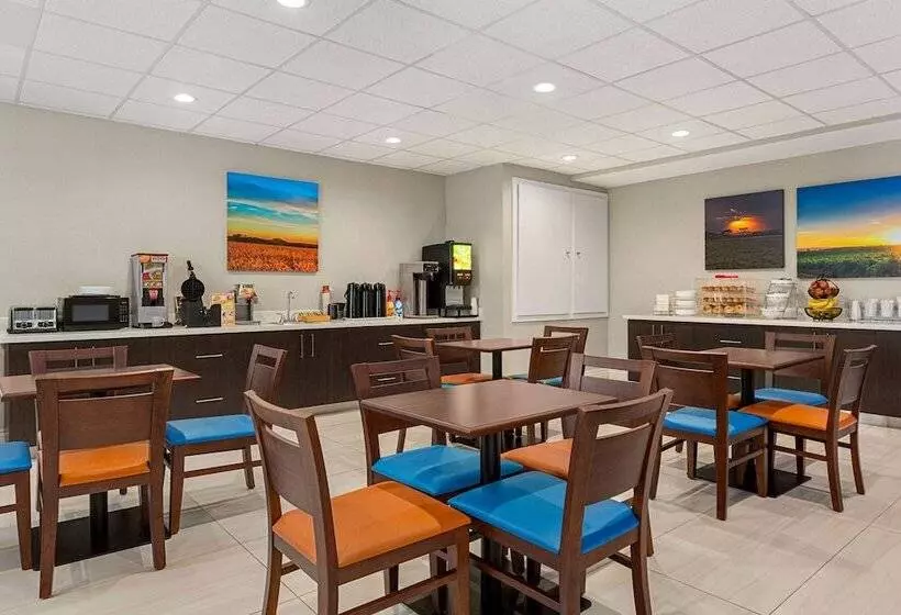 Hotelli Days Inn & Suites By Wyndham Greater Tomball
