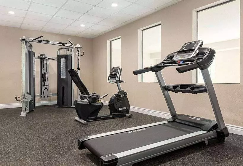 Hotelli Days Inn & Suites By Wyndham Greater Tomball