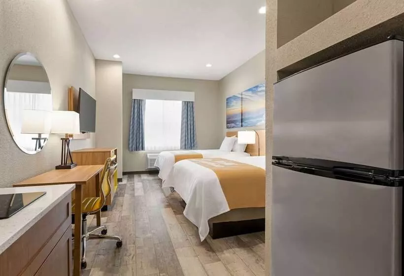 Hotelli Days Inn & Suites By Wyndham Greater Tomball