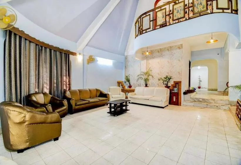 Super Hotel O The Dove Villa