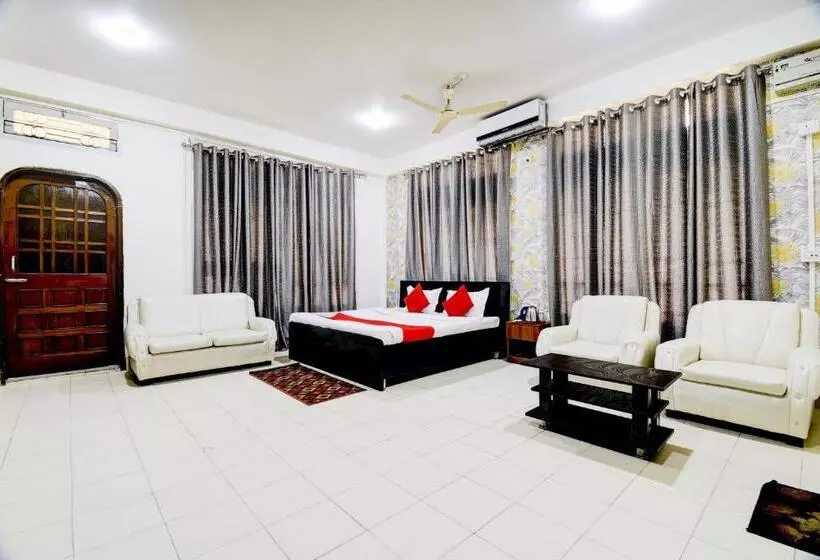 Super Hotel O The Dove Villa