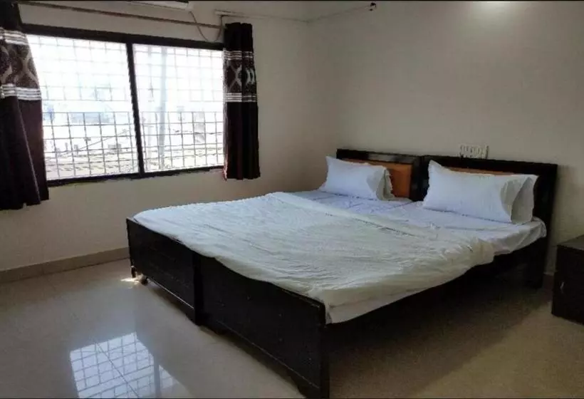 ホテル Maruthi Grand  Lakdikapul