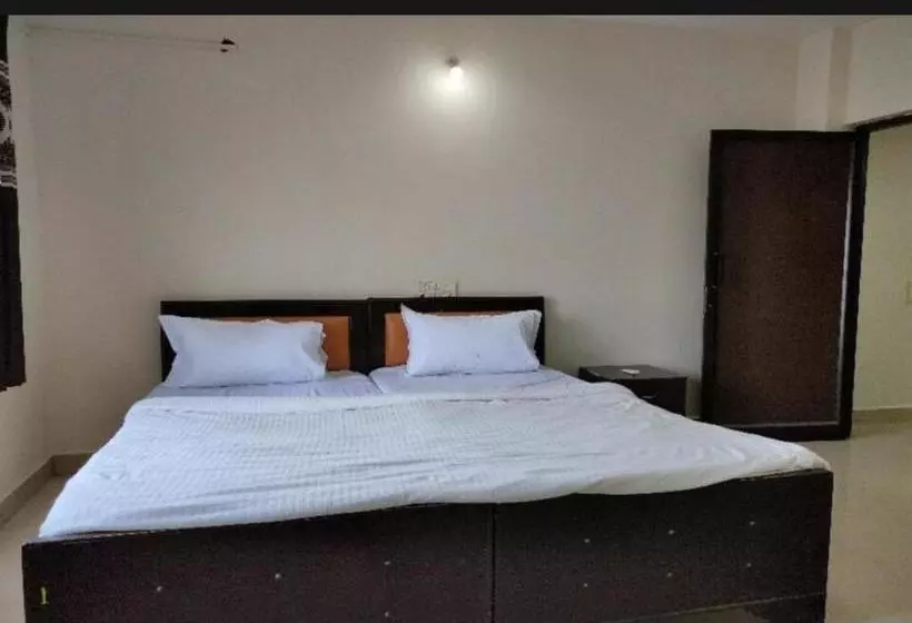 ホテル Maruthi Grand  Lakdikapul