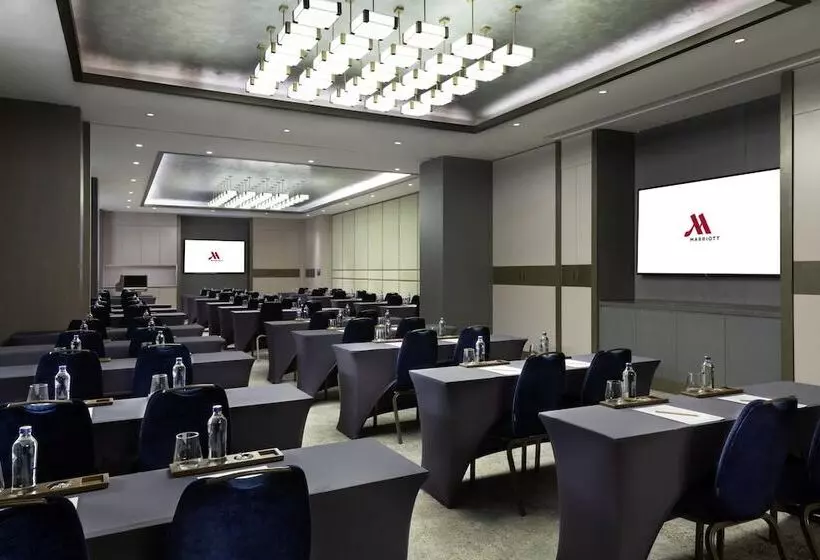 Hotelli Izmir Marriott