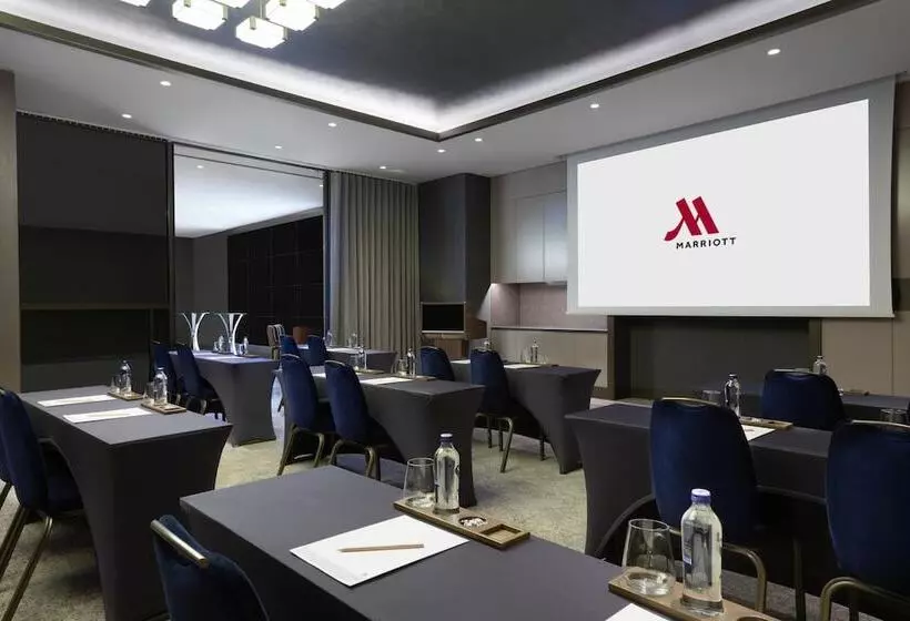 Hotelli Izmir Marriott