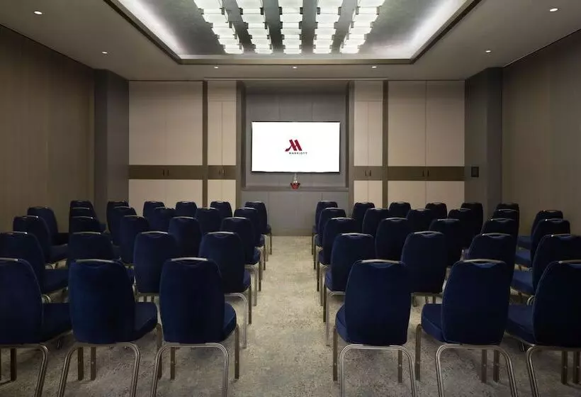 Hotelli Izmir Marriott
