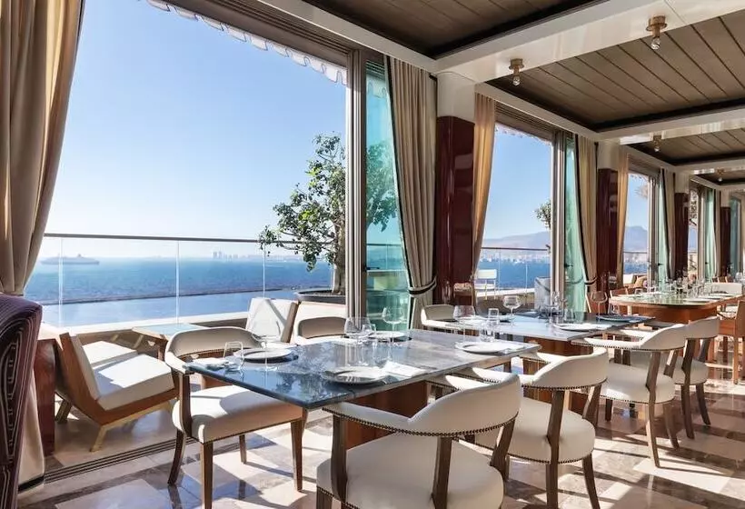 Hotelli Izmir Marriott