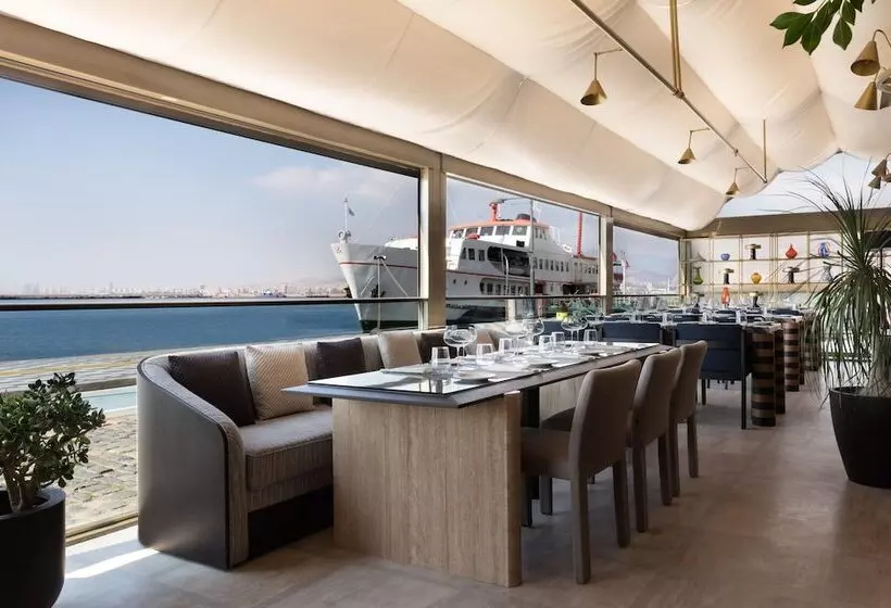 Hotelli Izmir Marriott