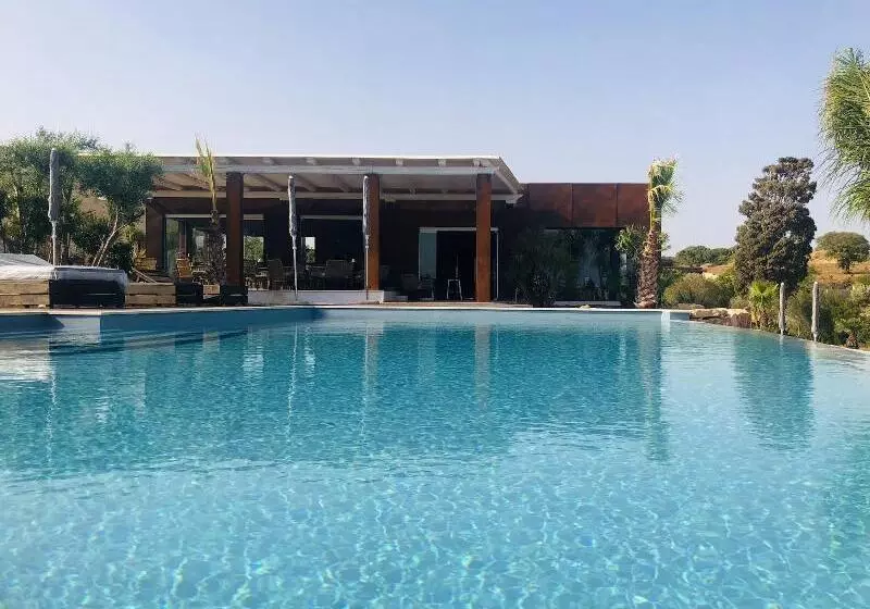 Hotelli Pietra D'acqua Resort & Spa By Geocharme