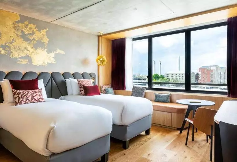 ホテル Renaissance Bordeaux